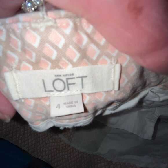 Loft Ann Taylor pink, tan & white shorts 4‎ - Picture 4 of 6